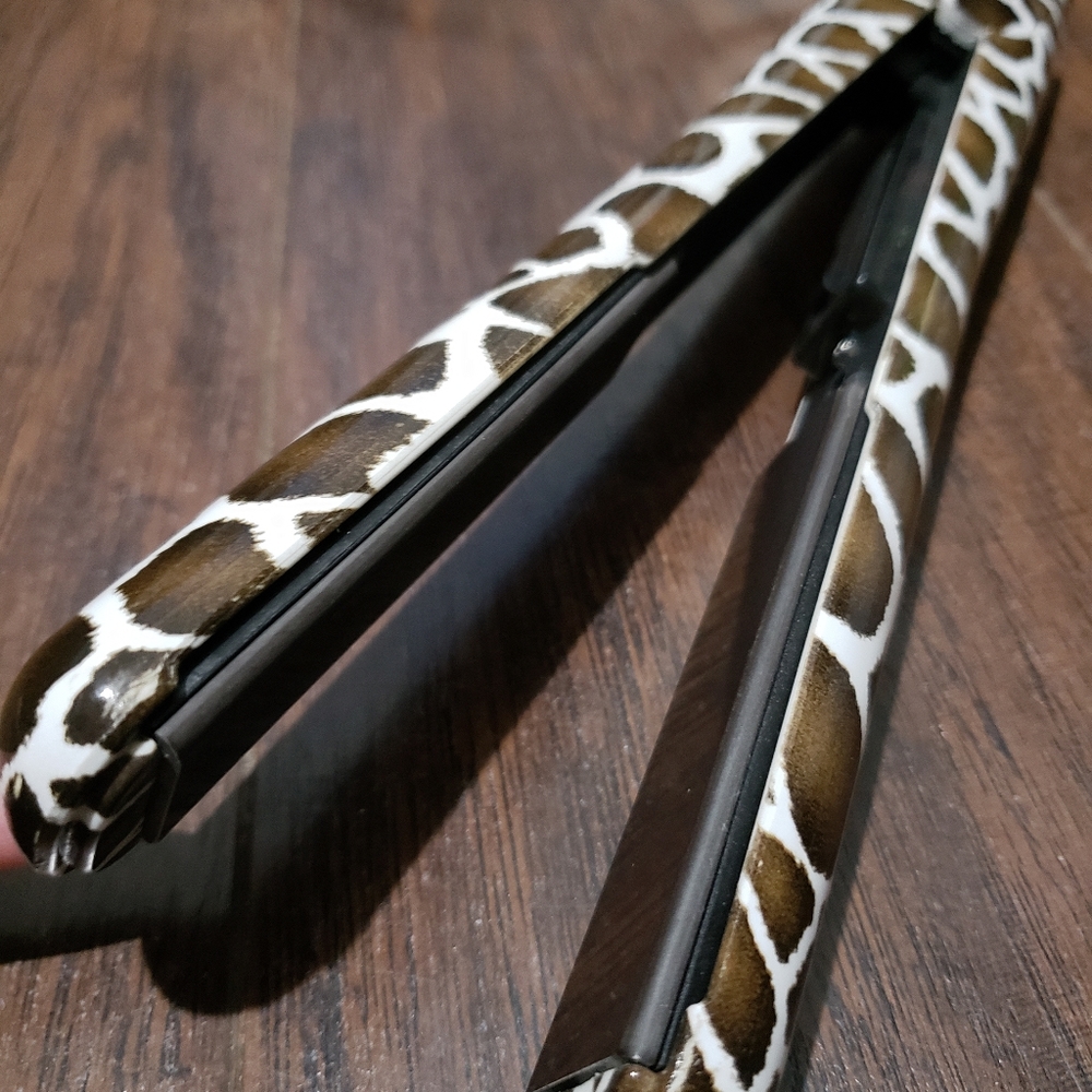 Sutra Flat Iron